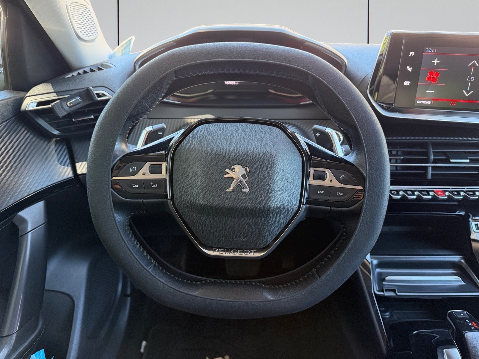 PEUGEOT 2008 BlueHDi 130 S&S EAT8 – Image 11