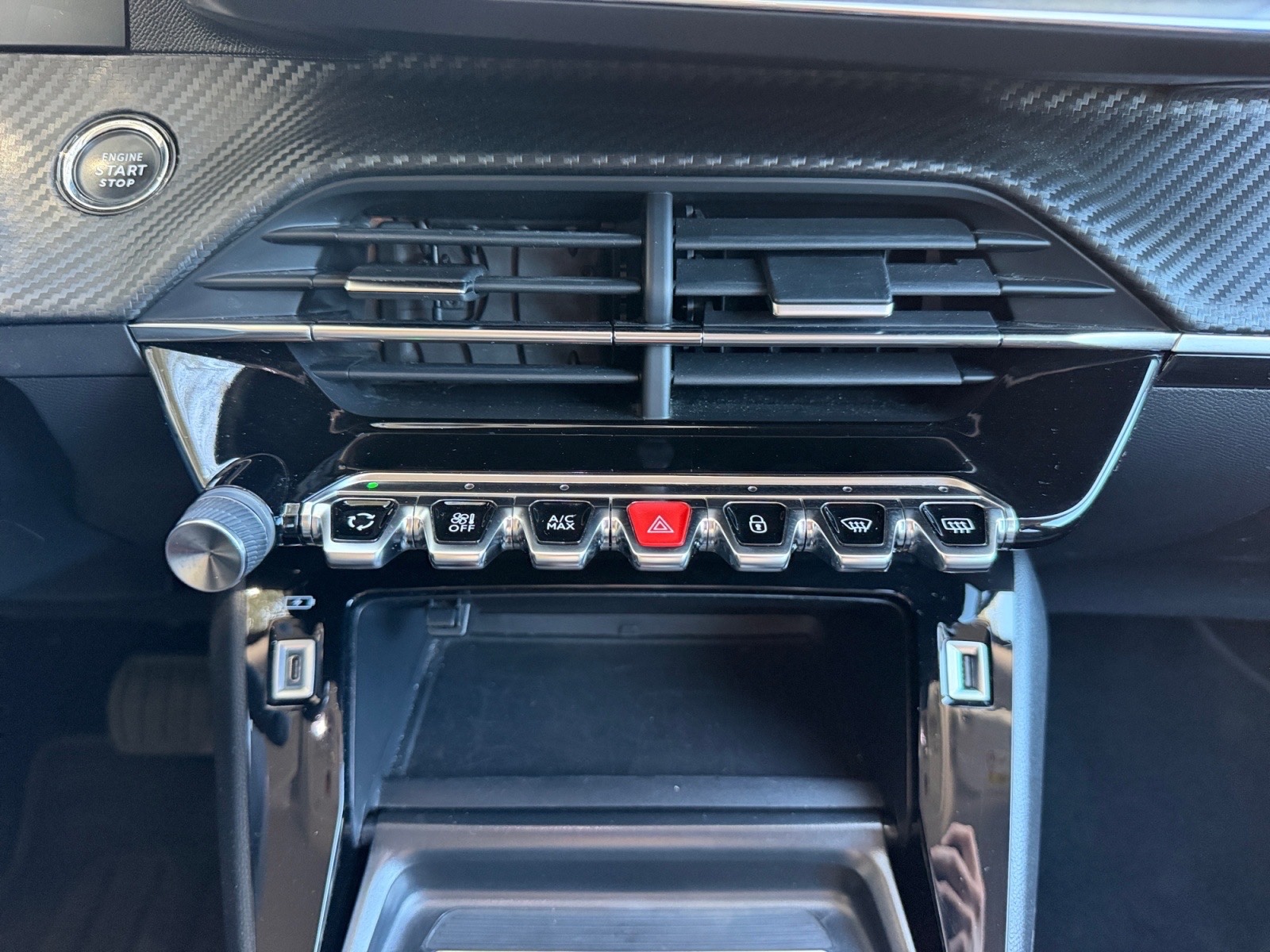 PEUGEOT 2008 BlueHDi 130 S&S EAT8 – Image 15